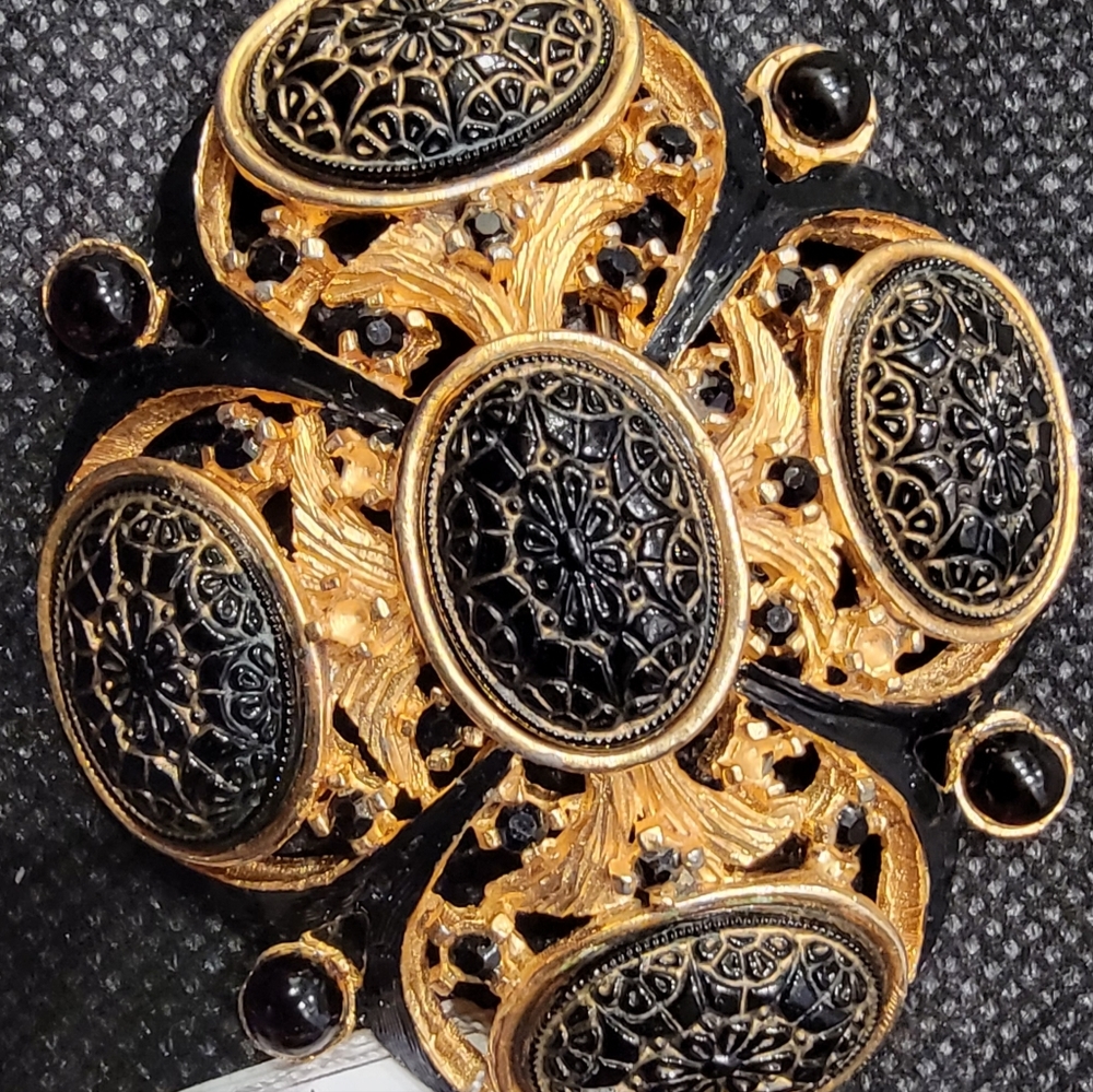 Signed Hattie Carnegie Vintage Brooch
